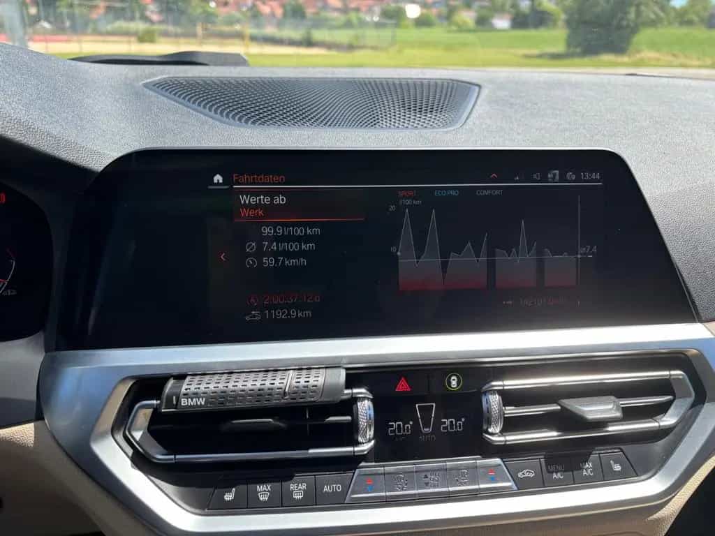 BMW 330 d xDrive Touring Advantage Automatic Adva... 10/2019-photo-16