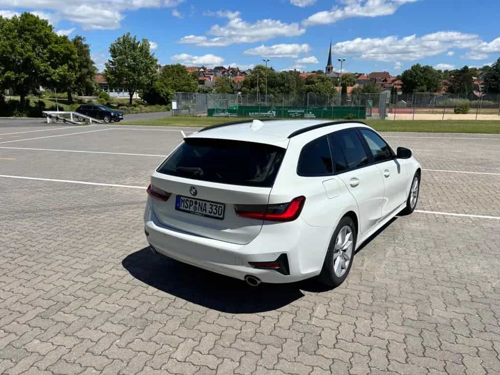 BMW 330 d xDrive Touring Advantage Automatic Adva... 10/2019-photo-3