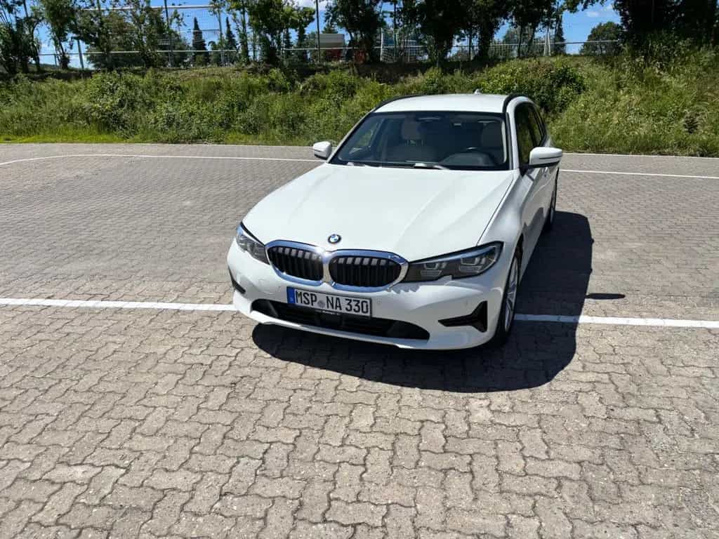 BMW 330 d xDrive Touring Advantage Automatic Adva... 10/2019-photo-4