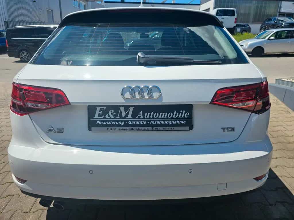Audi A3 Sportback Automatik*NAVI*XENON*PDC*SHZ* 01/2018-photo-4