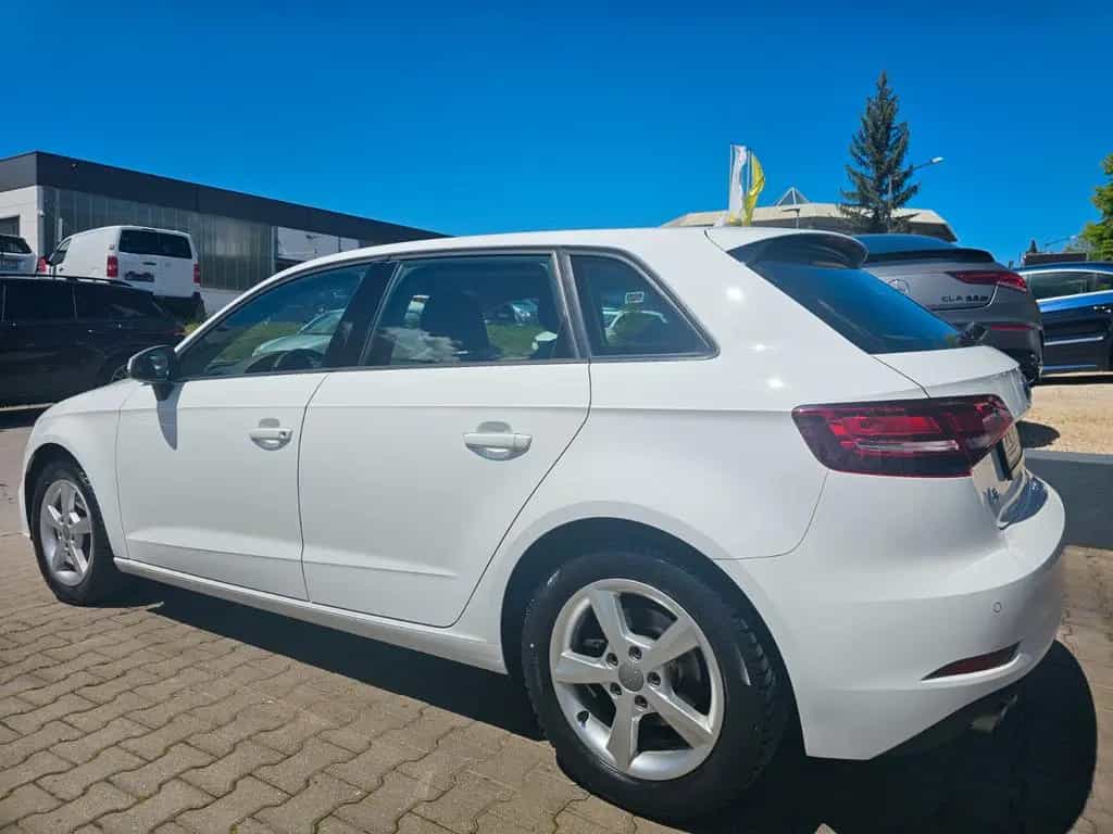 Audi A3 Sportback Automatik*NAVI*XENON*PDC*SHZ* 01/2018-photo-5