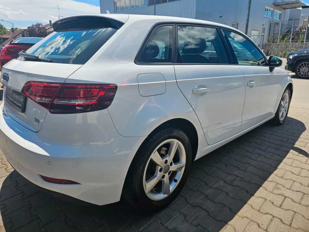 Audi A3 Sportback Automatik*NAVI*XENON*PDC*SHZ* 01/2018-photo-6
