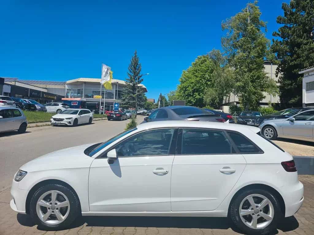 Audi A3 Sportback Automatik*NAVI*XENON*PDC*SHZ* 01/2018-photo-7
