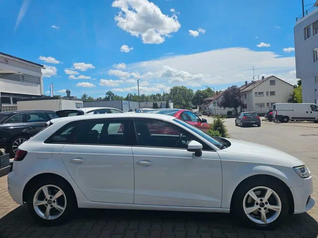 Audi A3 Sportback Automatik*NAVI*XENON*PDC*SHZ* 01/2018-photo-8