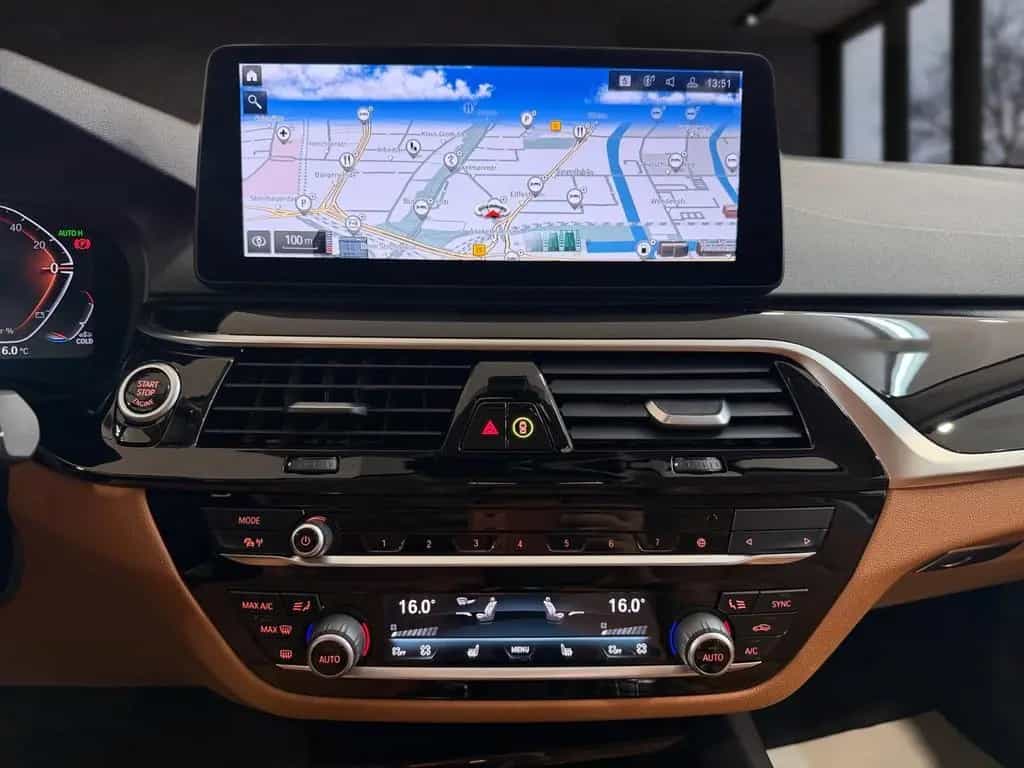 BMW 520 d xDrive Touring Steptroni*Head-Up*Driving* 10/2021-photo-17
