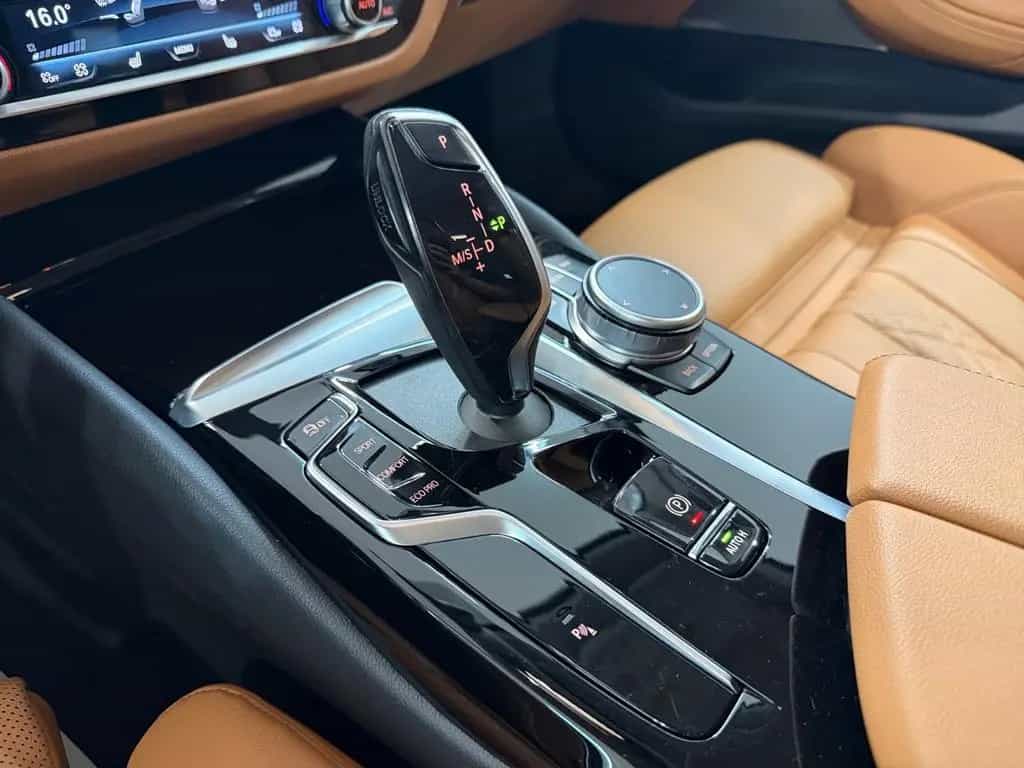 BMW 520 d xDrive Touring Steptroni*Head-Up*Driving* 10/2021-photo-21