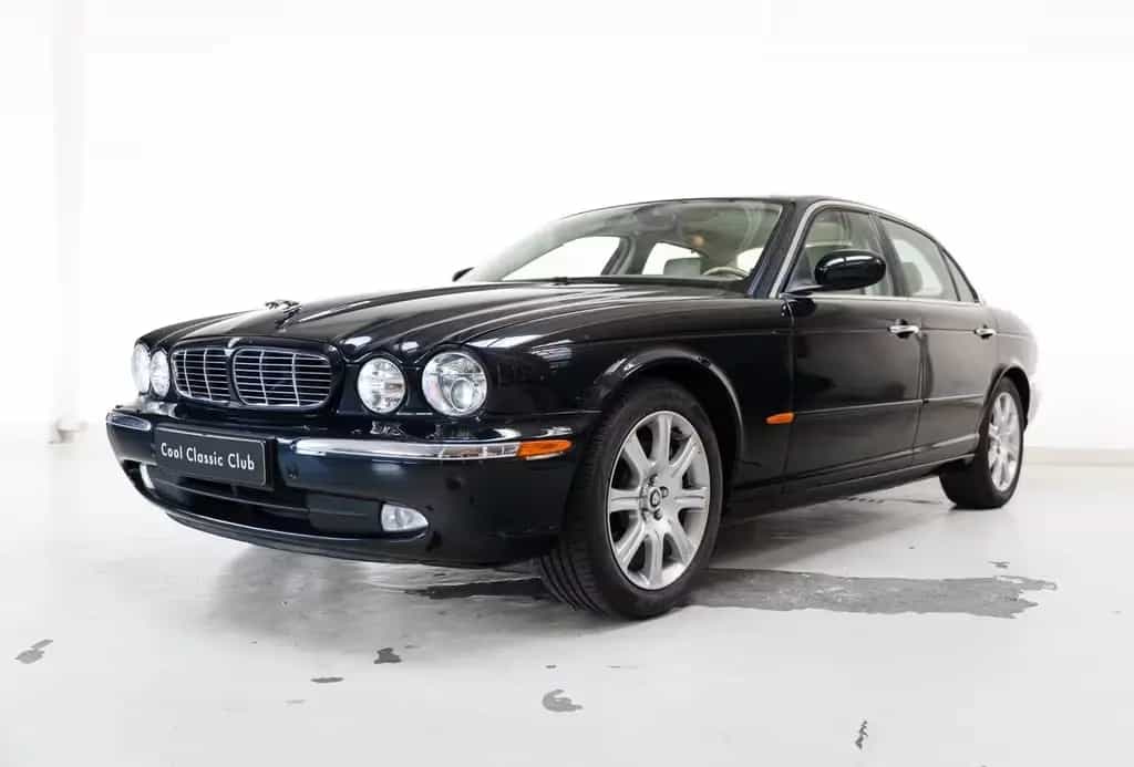 Jaguar XJ 3.5 V8 - Low Mileage - R Design - 07/2005-photo-0