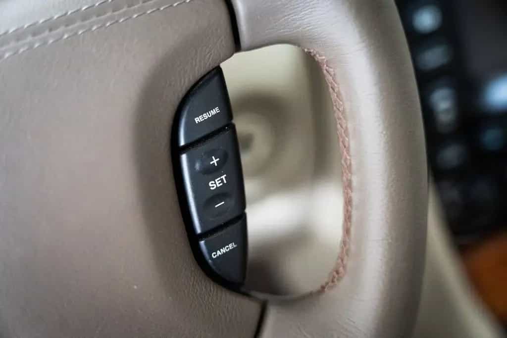 Jaguar XJ 3.5 V8 - Low Mileage - R Design - 07/2005-photo-12