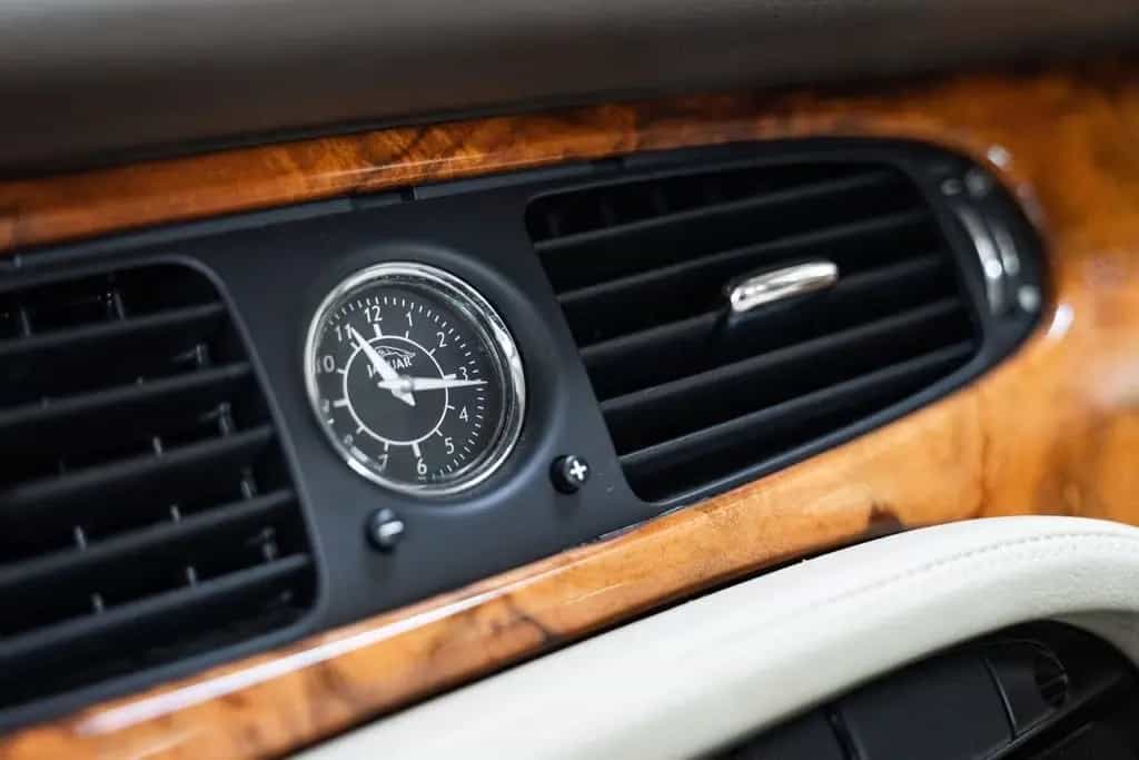 Jaguar XJ 3.5 V8 - Low Mileage - R Design - 07/2005-photo-14