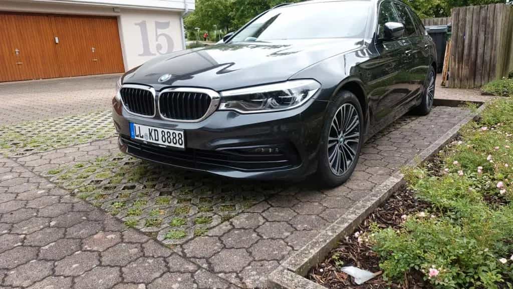 BMW 520 d xDrive Touring Allradantrieb 02/2019-photo-1