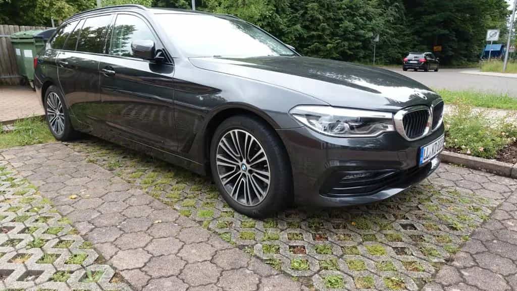 BMW 520 d xDrive Touring Allradantrieb 02/2019-photo-3