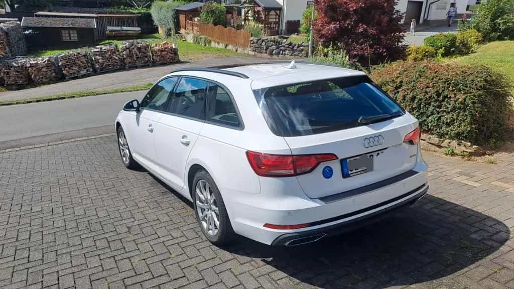 Audi A4 40 TDI S tronic quattro Avant - 09/2019-photo-1