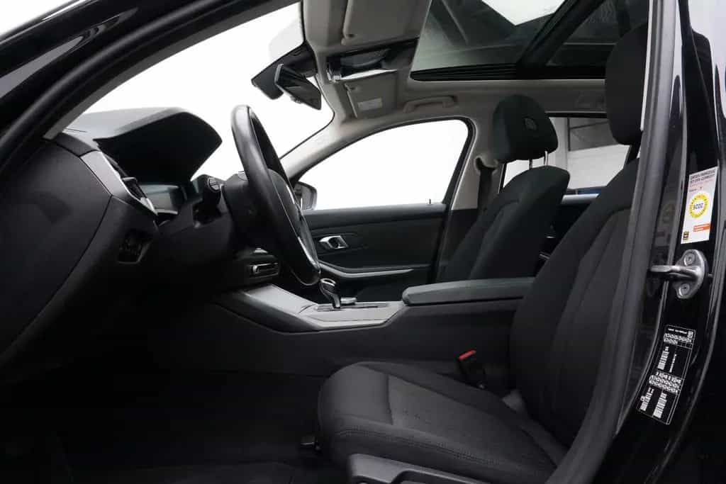BMW 320 d Touring Panoramadach PDC LED  SHZ DAB 07/2022-photo-15