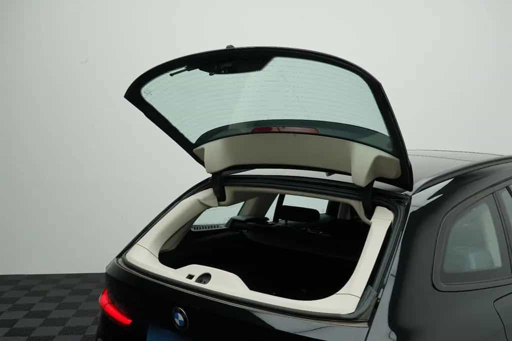 BMW 320 d Touring Panoramadach PDC LED  SHZ DAB 07/2022-photo-20