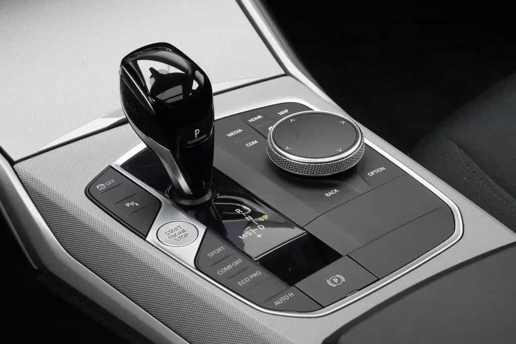 BMW 320 d Touring Panoramadach PDC LED  SHZ DAB 07/2022-photo-28