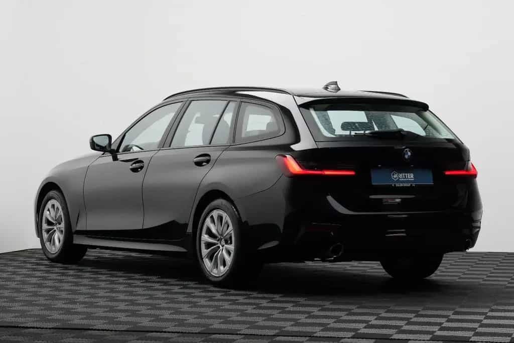 BMW 320 d Touring Panoramadach PDC LED  SHZ DAB 07/2022-photo-3