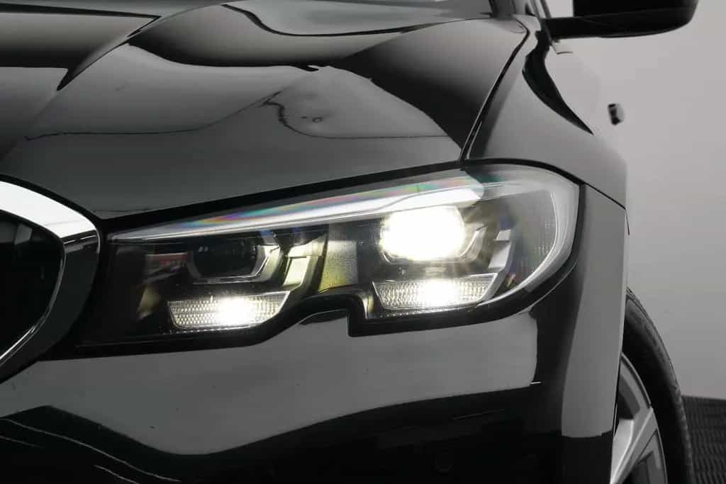 BMW 320 d Touring Panoramadach PDC LED  SHZ DAB 07/2022-photo-37