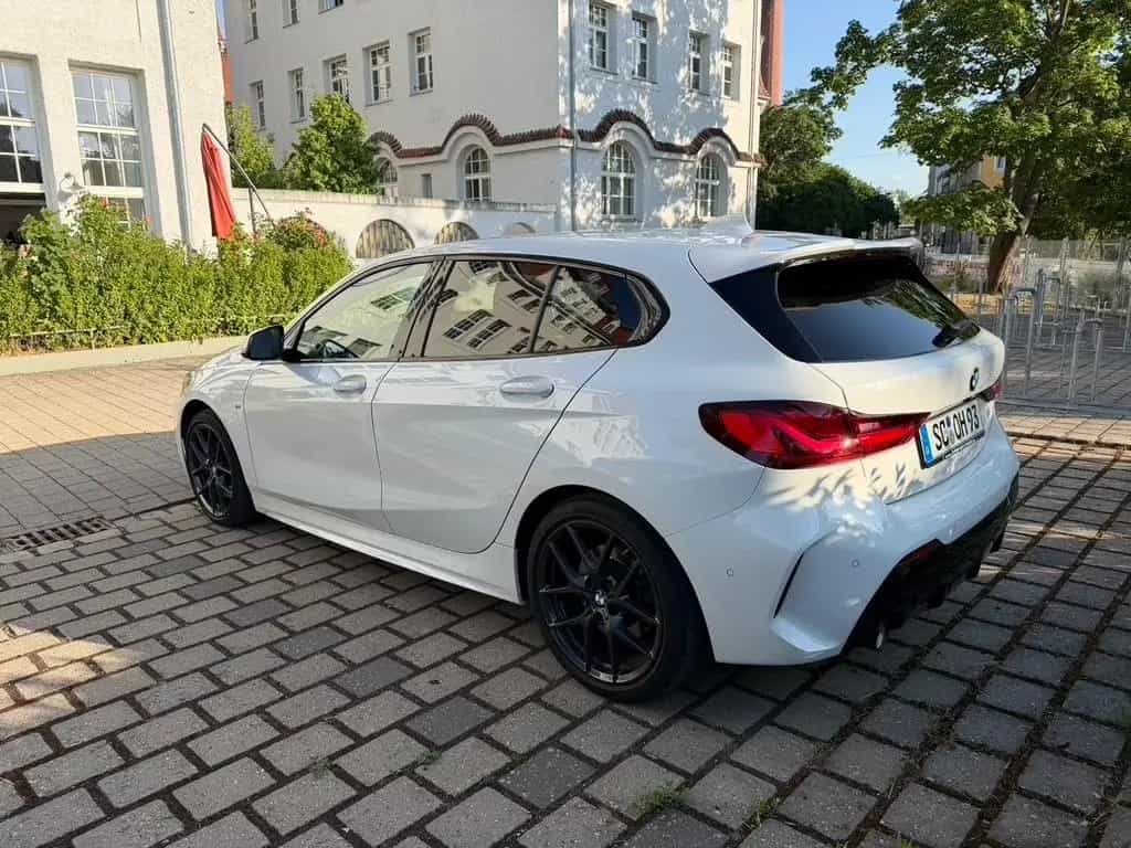 BMW 120 TOP - BMW 120i M Sport Steptronic M Sport mit 07/2021-photo-2