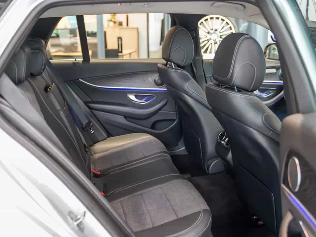 Mercedes-Benz E 220 d T AVANTGARDE AHK MULTIBEAM Kamera Totwi 02/2017-photo-13