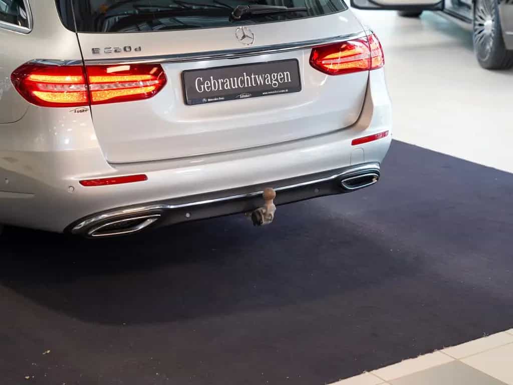 Mercedes-Benz E 220 d T AVANTGARDE AHK MULTIBEAM Kamera Totwi 02/2017-photo-6