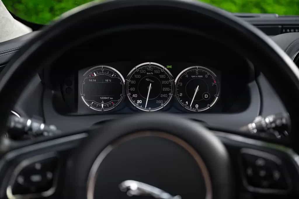 Jaguar XJ Lang 5.0 V8|Massage|SitzKlim|Meridian|Pano 01/2012-photo-13