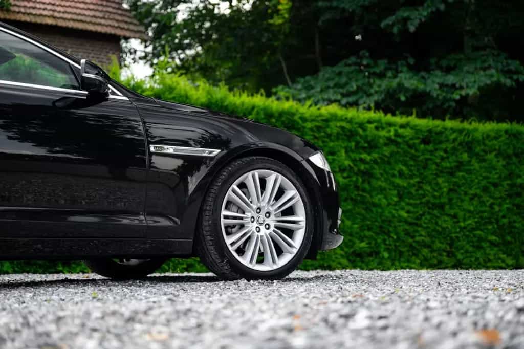Jaguar XJ Lang 5.0 V8|Massage|SitzKlim|Meridian|Pano 01/2012-photo-25