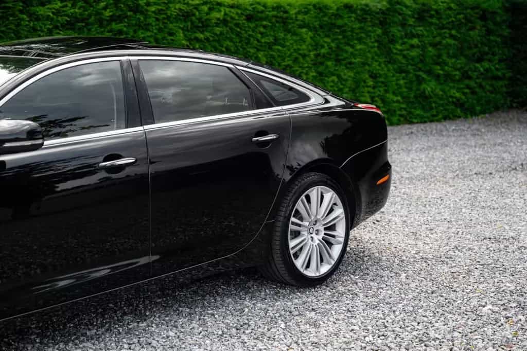 Jaguar XJ Lang 5.0 V8|Massage|SitzKlim|Meridian|Pano 01/2012-photo-29