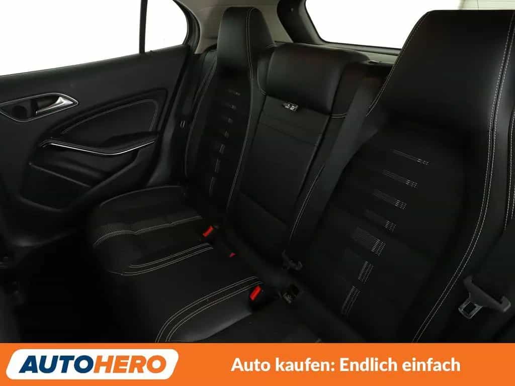 Mercedes-Benz GLA 180 GLA-Klasse GLA 180 Urban Aut.*NAVI*LED*TEMPO* 11/2018-photo-13