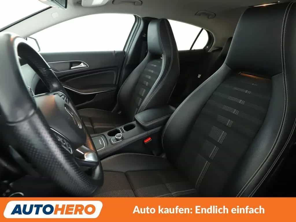 Mercedes-Benz GLA 180 GLA-Klasse GLA 180 Urban Aut.*NAVI*LED*TEMPO* 11/2018-photo-9