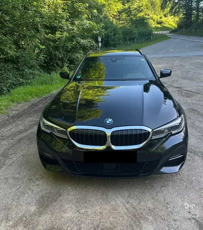 BMW 320 d T M Sport Matrix Laser Pano ACC Adaptiv 02/2022-photo-1