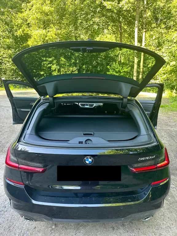 BMW 320 d T M Sport Matrix Laser Pano ACC Adaptiv 02/2022-photo-4