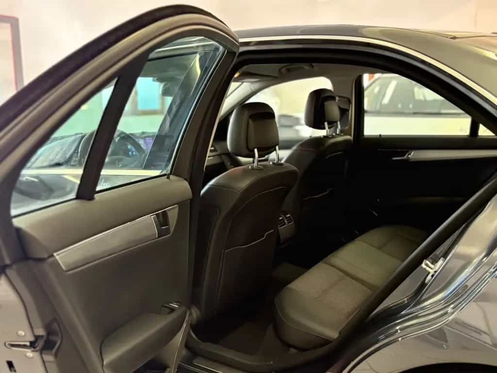 Mercedes-Benz C 180 C Limousine C 180 CGI BlueEfficiency 12/2009-photo-23
