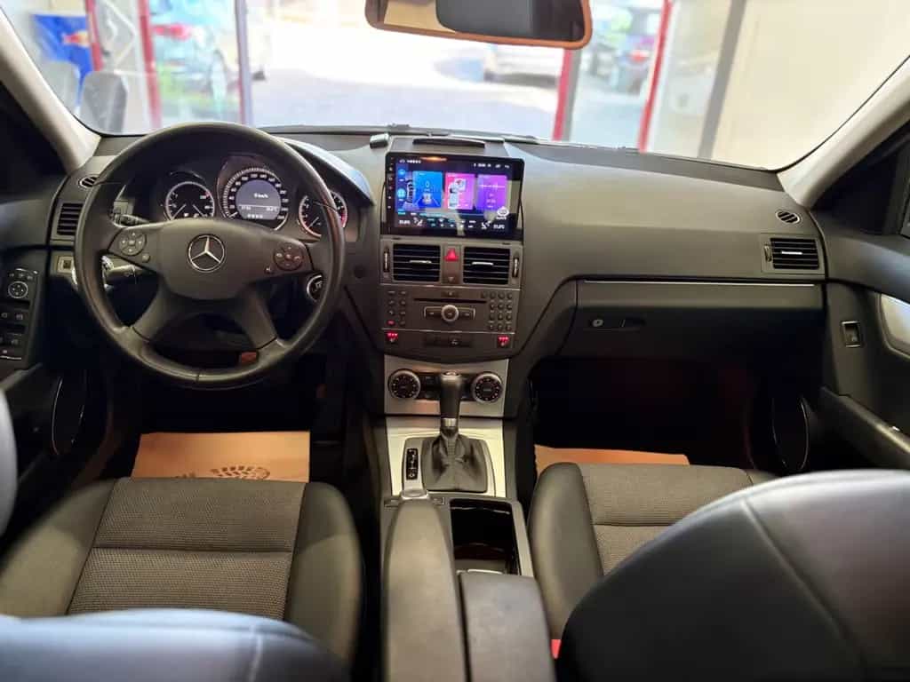 Mercedes-Benz C 180 C Limousine C 180 CGI BlueEfficiency 12/2009-photo-26