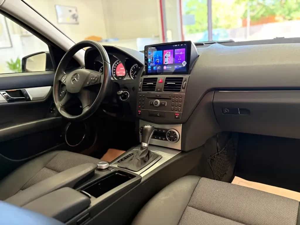 Mercedes-Benz C 180 C Limousine C 180 CGI BlueEfficiency 12/2009-photo-31