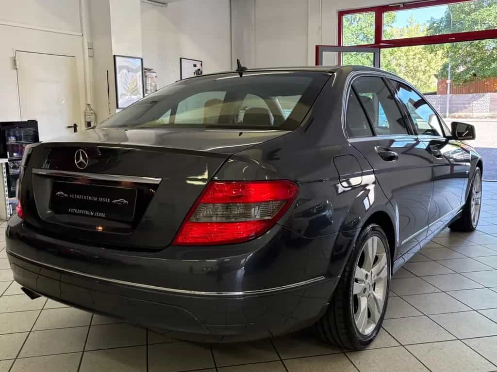 Mercedes-Benz C 180 C Limousine C 180 CGI BlueEfficiency 12/2009-photo-7