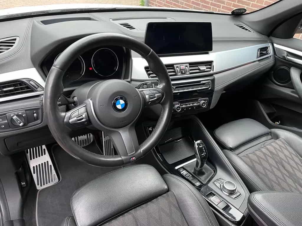BMW X1 xDrive | HUD | Memory | AHK | LED | Navi 06/2019-photo-12
