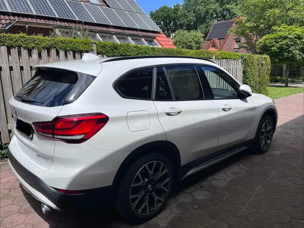 BMW X1 xDrive | HUD | Memory | AHK | LED | Navi 06/2019-photo-4