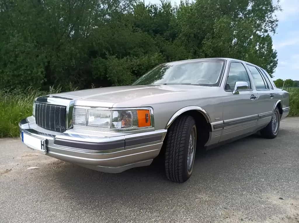 Lincoln Town Car 1990 5.0 V8, TOP Zustand mit TÜV und H 07/1990-photo-0