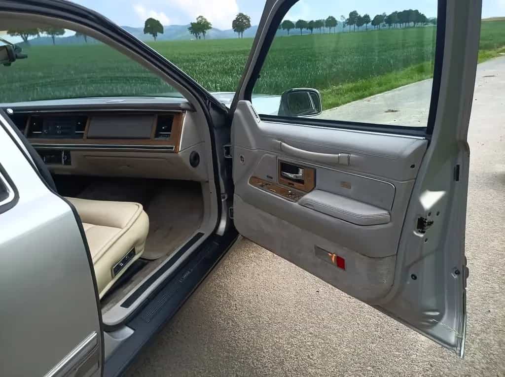 Lincoln Town Car 1990 5.0 V8, TOP Zustand mit TÜV und H 07/1990-photo-7