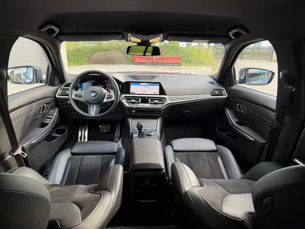 BMW 320 d Touring xDrive M Sport AHK HUD ACC RFK 19" 03/2021-photo-1