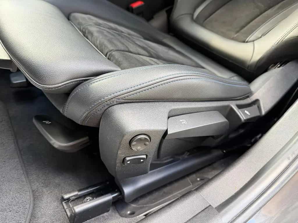 BMW 320 d Touring xDrive M Sport AHK HUD ACC RFK 19" 03/2021-photo-16