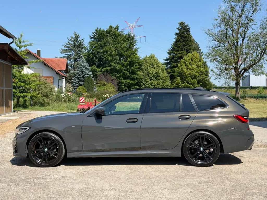 BMW 320 d Touring xDrive M Sport AHK HUD ACC RFK 19" 03/2021-photo-6