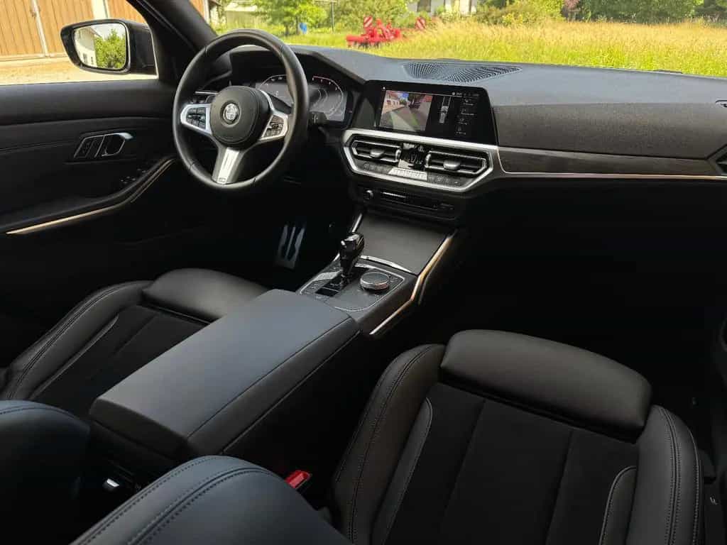 BMW 320 d Touring xDrive M Sport AHK HUD ACC RFK 19" 03/2021-photo-9