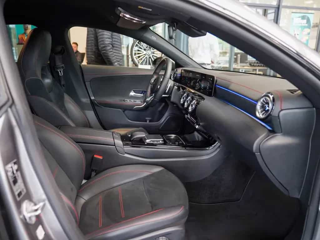 Mercedes-Benz CLA 180 Shooting Brake CLA 180 SB AMG Line CarPlay Ambientebeleuchtung 08/2022-photo-8