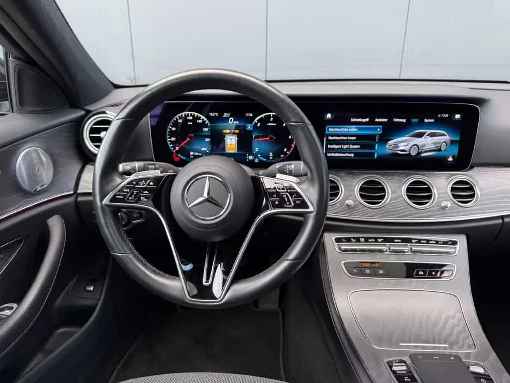 Mercedes-Benz E 220 d T-Modell Keyless Burmester Panodach 1.HD 04/2021-photo-14