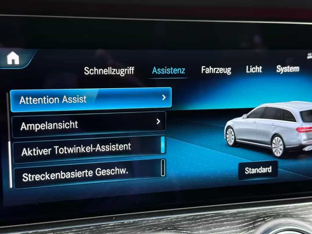 Mercedes-Benz E 220 d T-Modell Keyless Burmester Panodach 1.HD 04/2021-photo-27