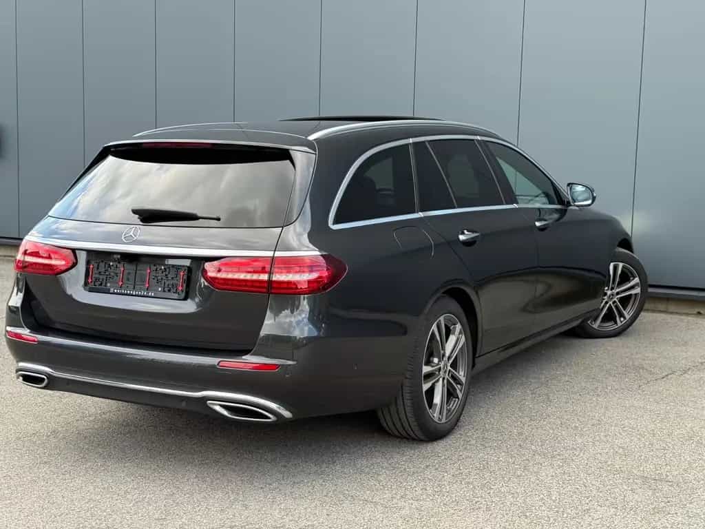 Mercedes-Benz E 220 d T-Modell Keyless Burmester Panodach 1.HD 04/2021-photo-31