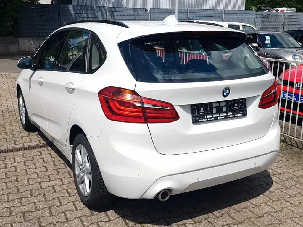 BMW 216 Active Tourer 216d Active Tourer Advantage LED PDC Sitzheizung 08/2019-photo-1