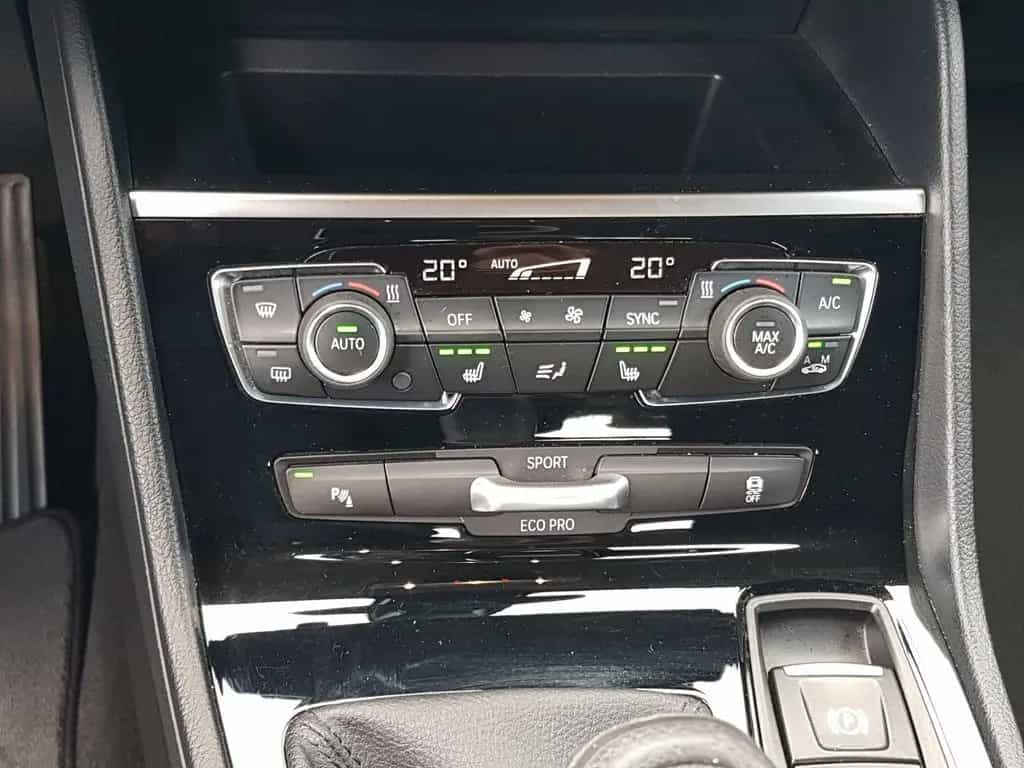 BMW 216 Active Tourer 216d Active Tourer Advantage LED PDC Sitzheizung 08/2019-photo-16