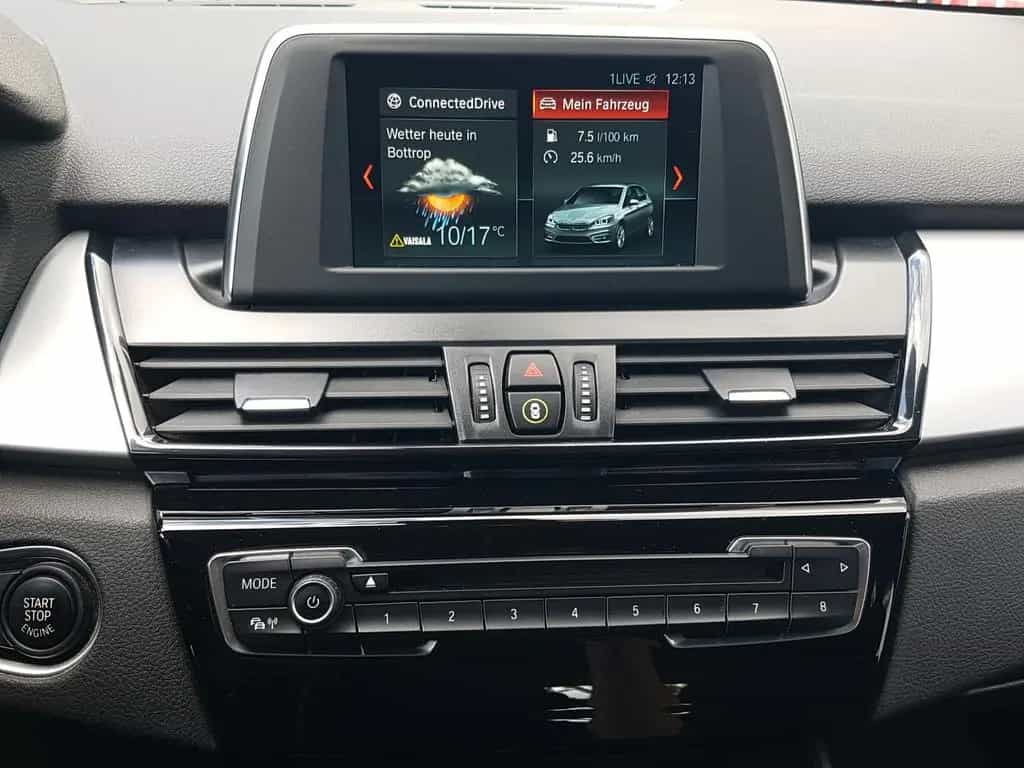 BMW 216 Active Tourer 216d Active Tourer Advantage LED PDC Sitzheizung 08/2019-photo-17